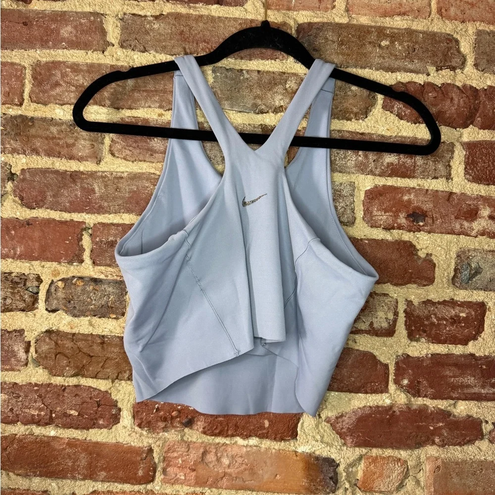 Nike Yoga Dri-FIT Luxe Women's Shelf-Bra Cropped Tank